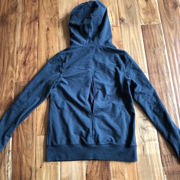 Authentic lululemon dark gray zipped hoodie size10 - Picture 2 of 3